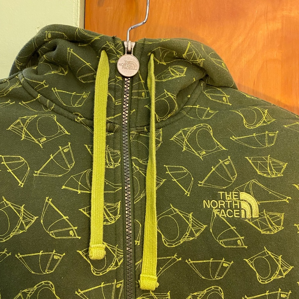 (S) North Face Camping men’s hoodie